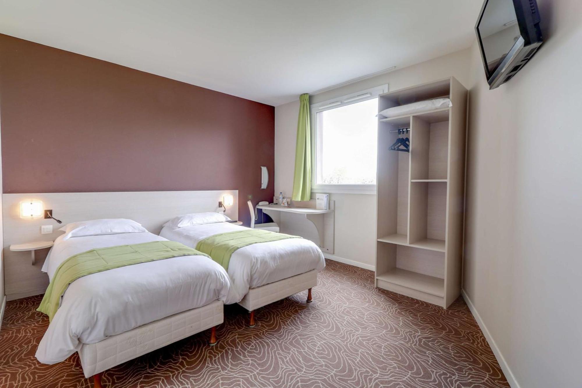 Brit Hotel Saint-Meen-Le-Grand En Broceliande ภายนอก รูปภาพ