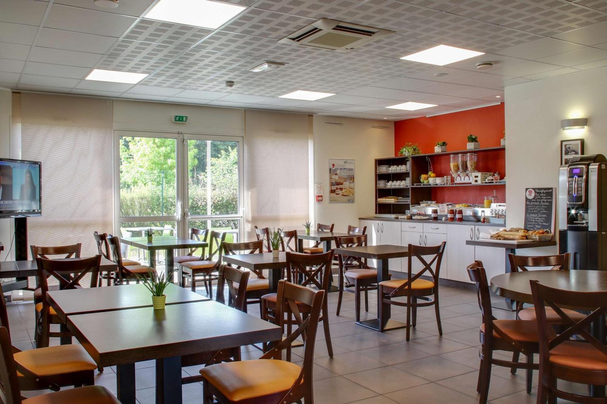 Brit Hotel Saint-Meen-Le-Grand En Broceliande ภายนอก รูปภาพ