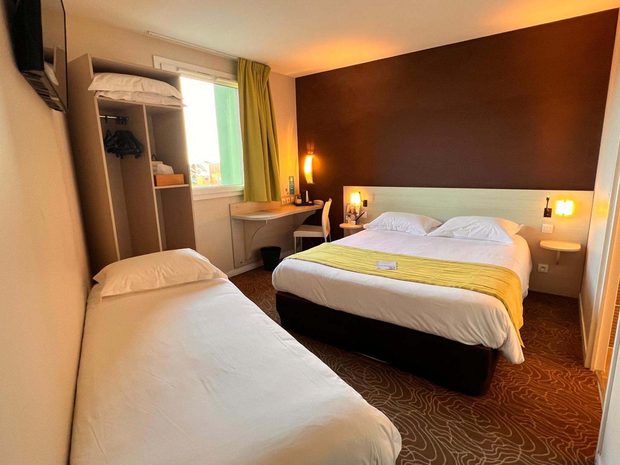 Brit Hotel Saint-Meen-Le-Grand En Broceliande ภายนอก รูปภาพ