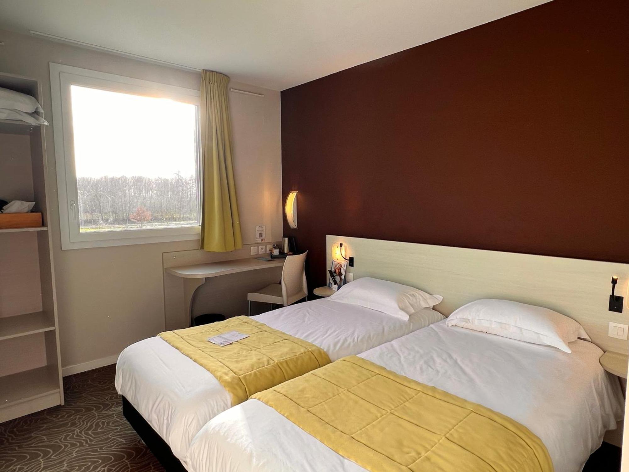 Brit Hotel Saint-Meen-Le-Grand En Broceliande ภายนอก รูปภาพ