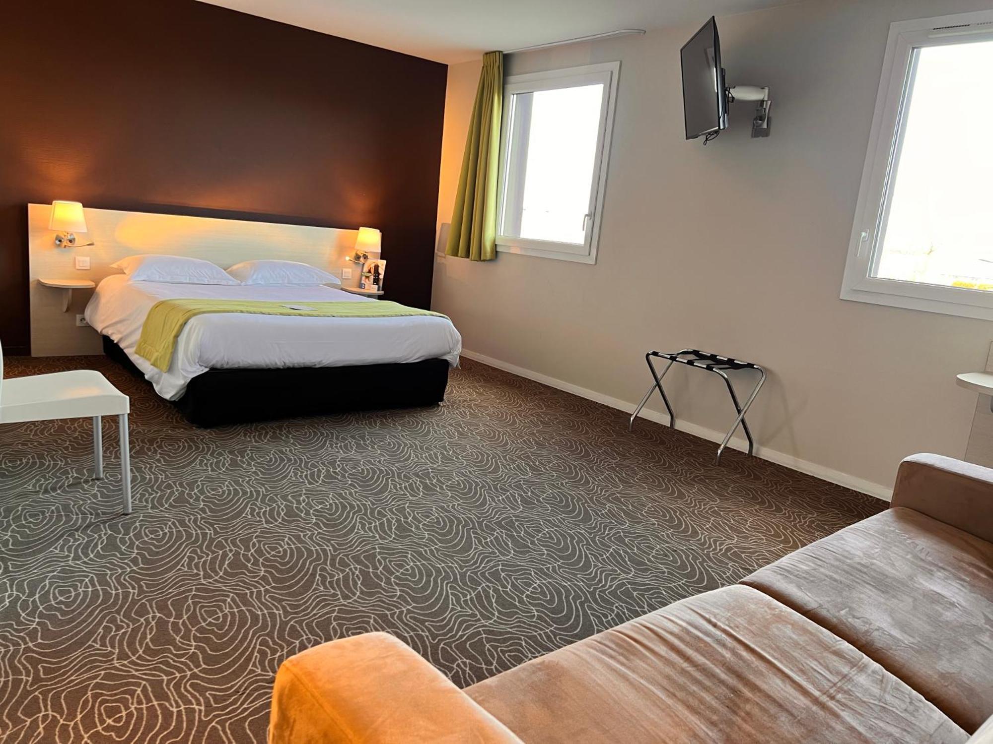 Brit Hotel Saint-Meen-Le-Grand En Broceliande ภายนอก รูปภาพ